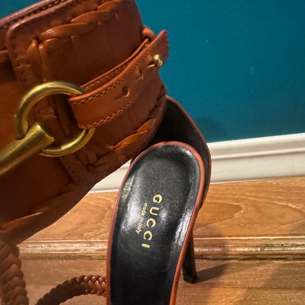 Gucci Women's Orange Braided Heels - Picture 6 of 9